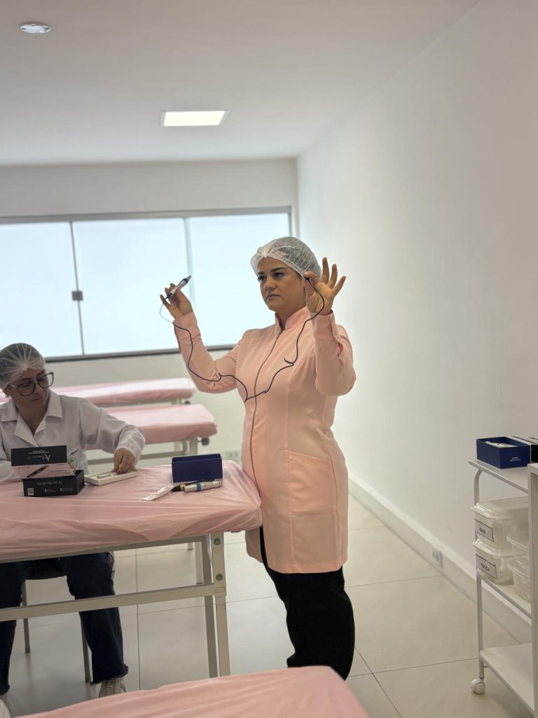 Alice Becker alice microagulhamento 11